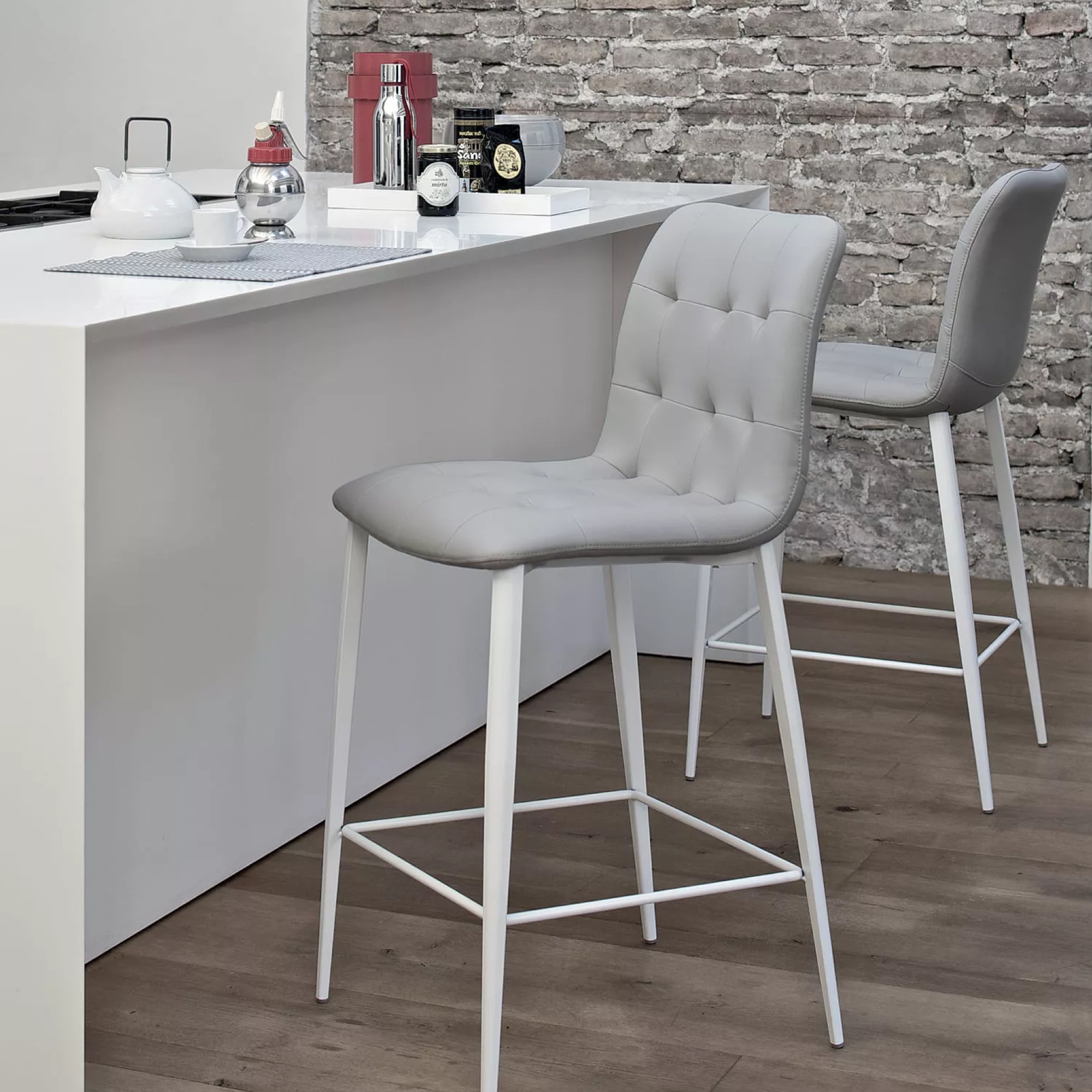 Kuga Counter Stool